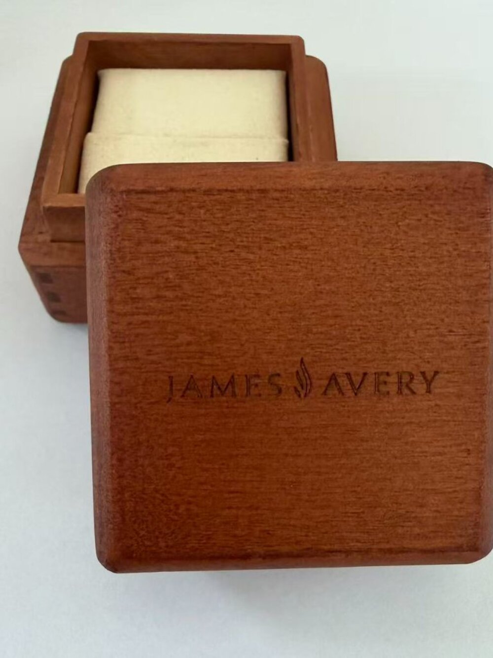 James Avery Wooden Gift Box - Picture 6 of 6